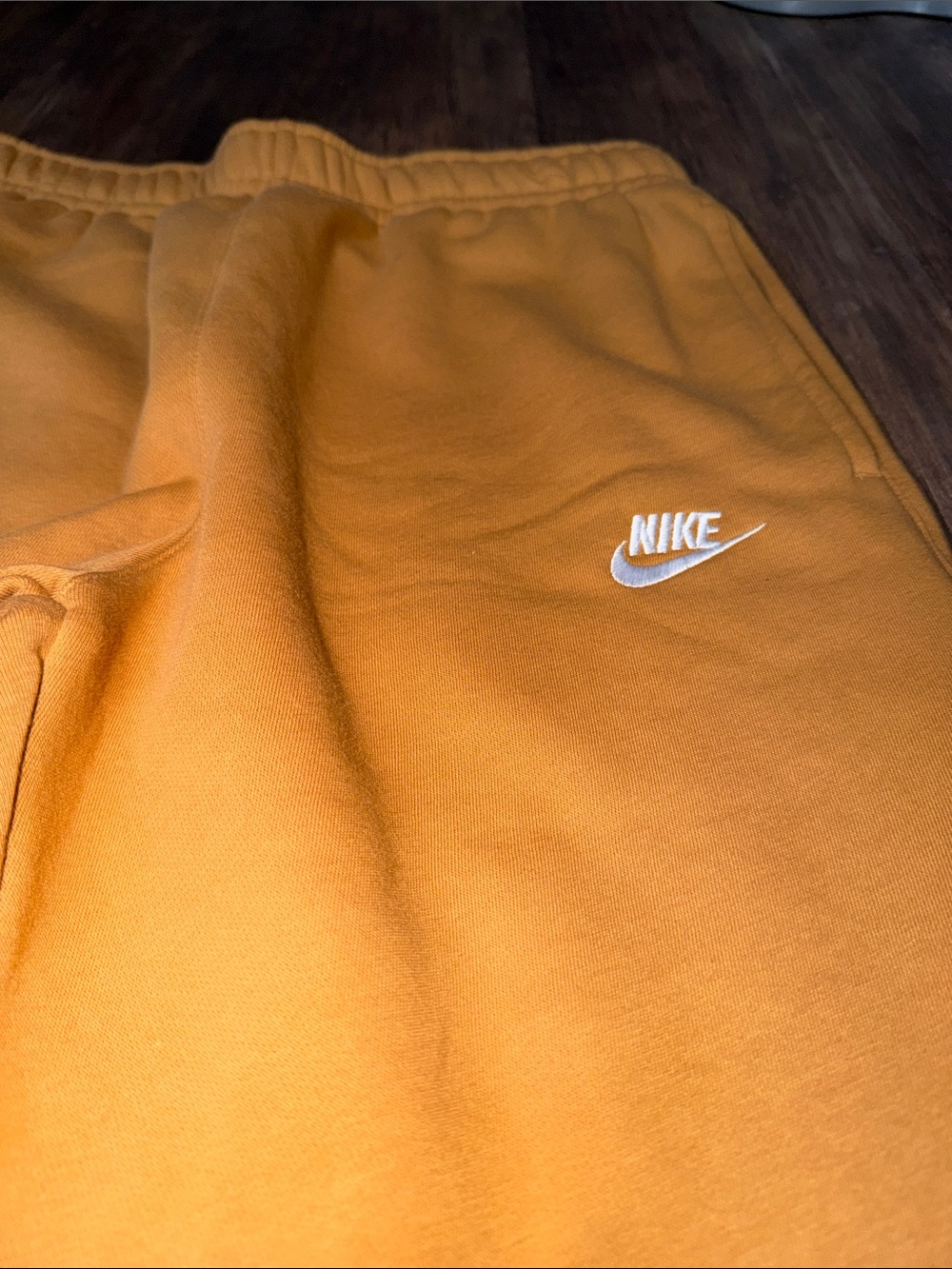 Nike Sportswear Club Fleece Joggers Mens Size M BV2671-224 Sweatpants Flax HTF - Picture 2 of 8